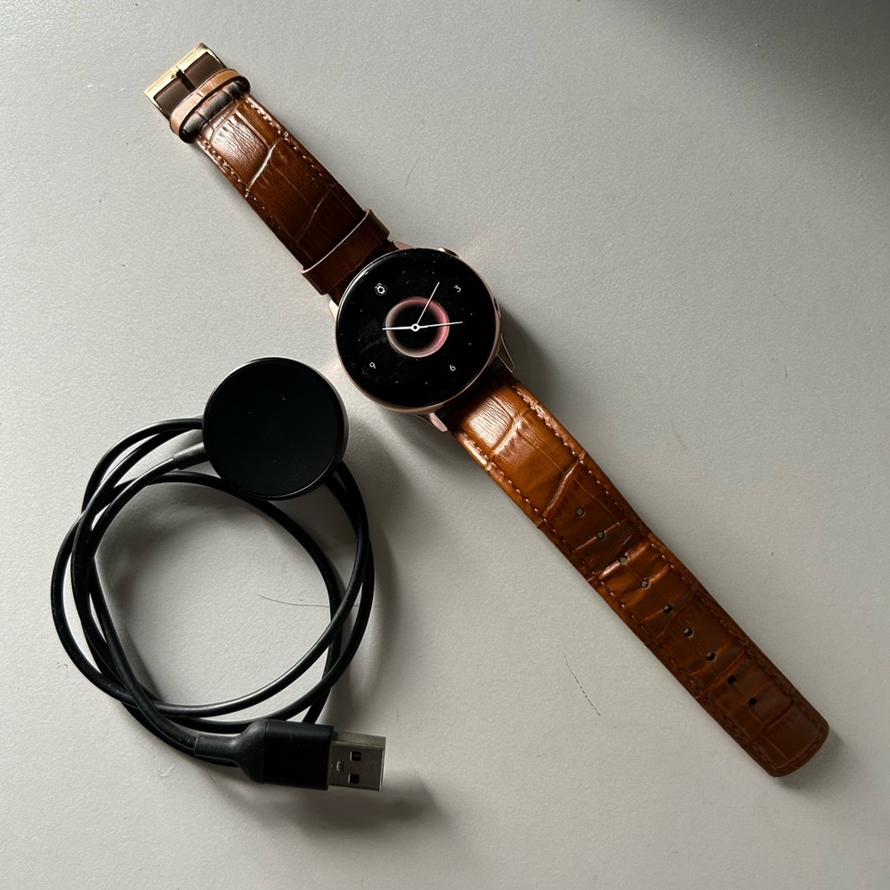 Rose Gold Samsung Active Watch - Great Condition